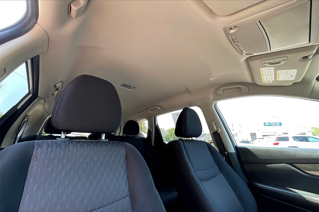 2020 Nissan Rogue SV - Photo 7