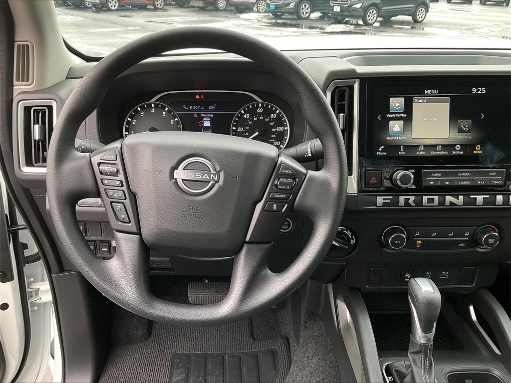 2025 Nissan Frontier SV - Photo 16