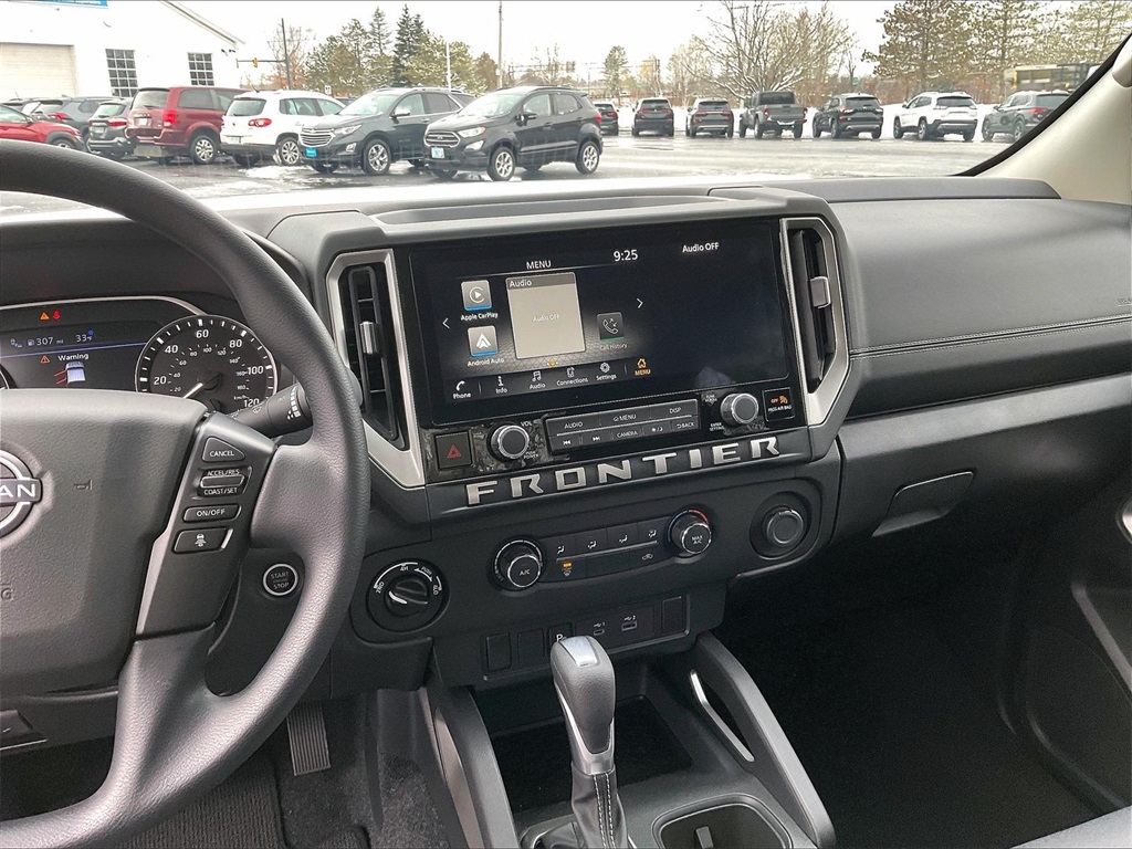 2025 Nissan Frontier SV - Photo 17