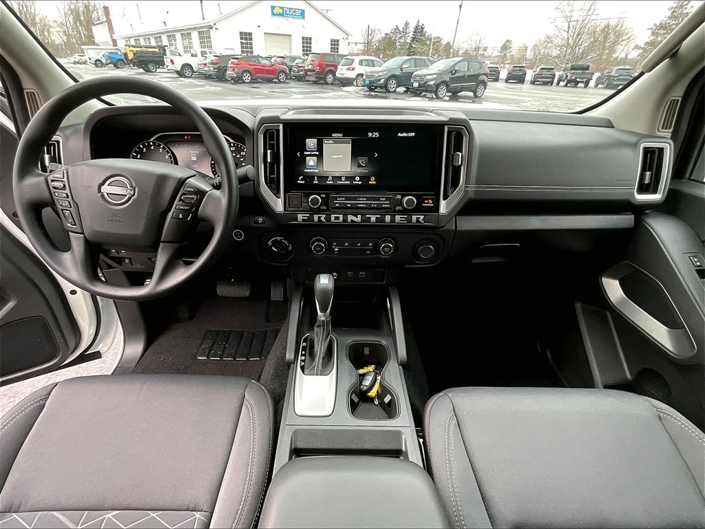 2025 Nissan Frontier SV - Photo 20
