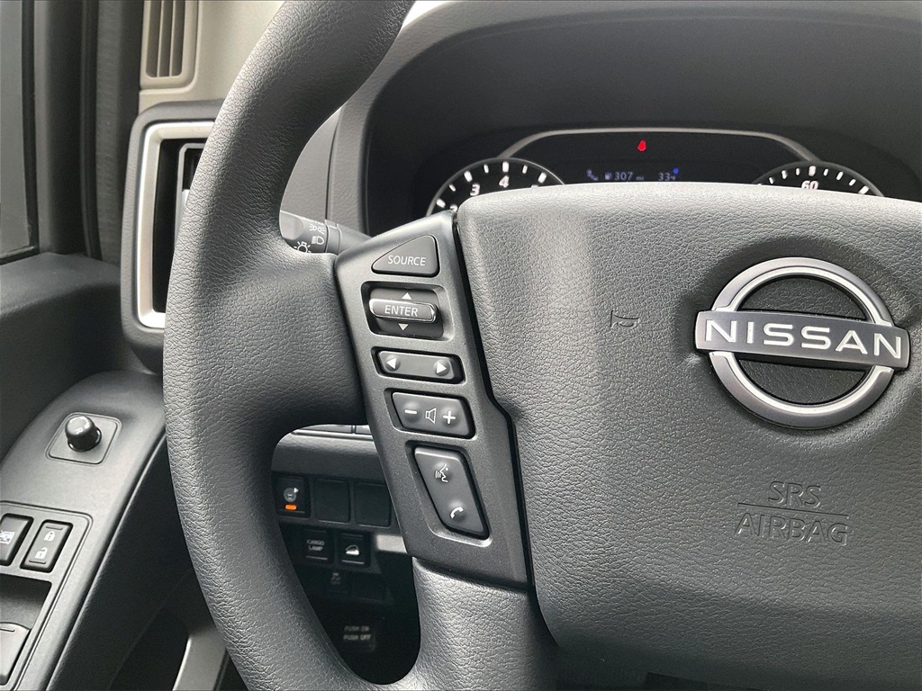 2025 Nissan Frontier SV - Photo 22