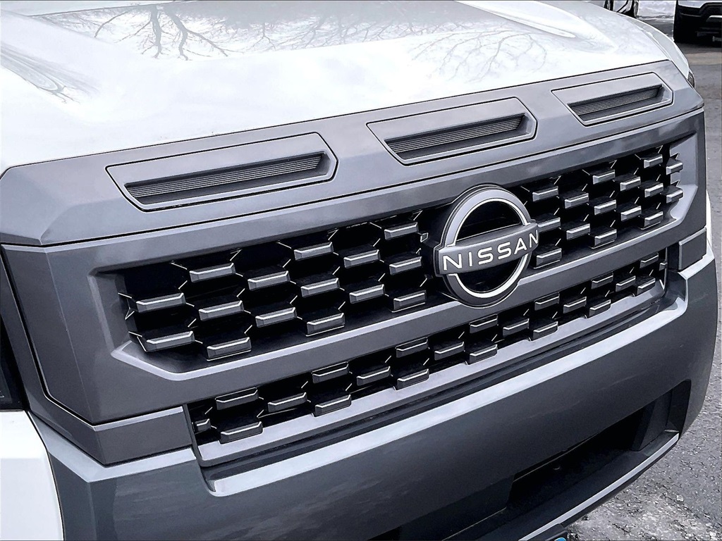 2025 Nissan Frontier SV - Photo 29