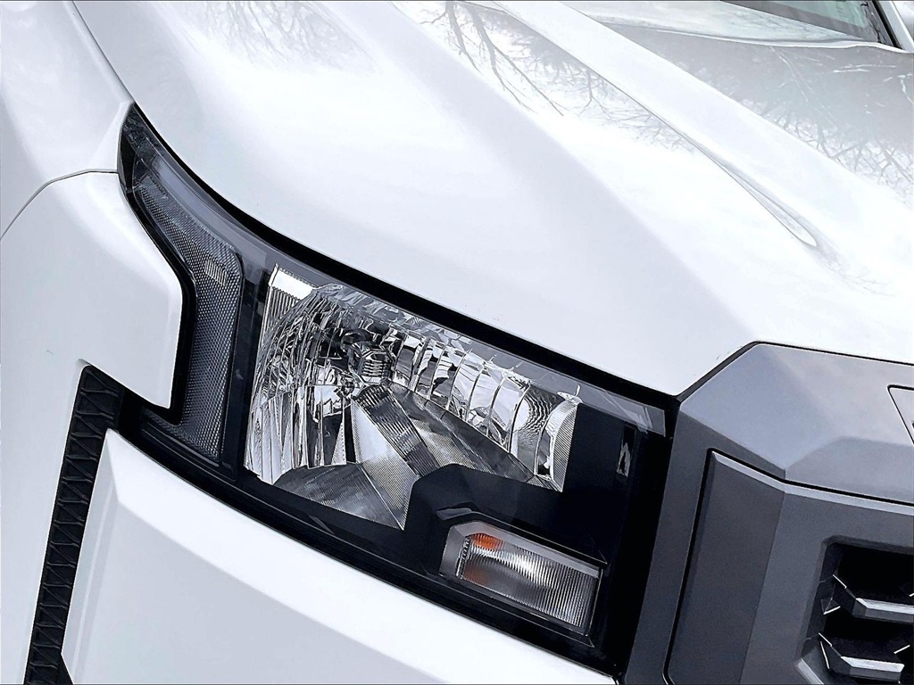 2025 Nissan Frontier SV - Photo 30