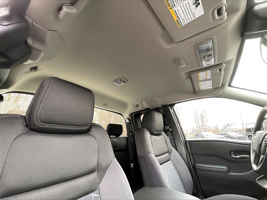 2025 Nissan Frontier SV - Photo 7