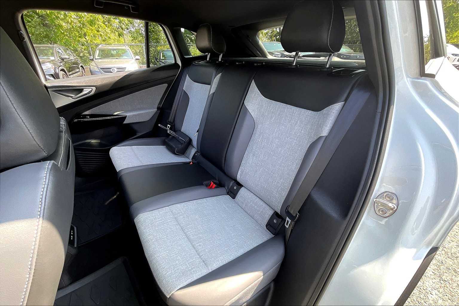 2023 Volkswagen ID.4 Pro - Photo 15