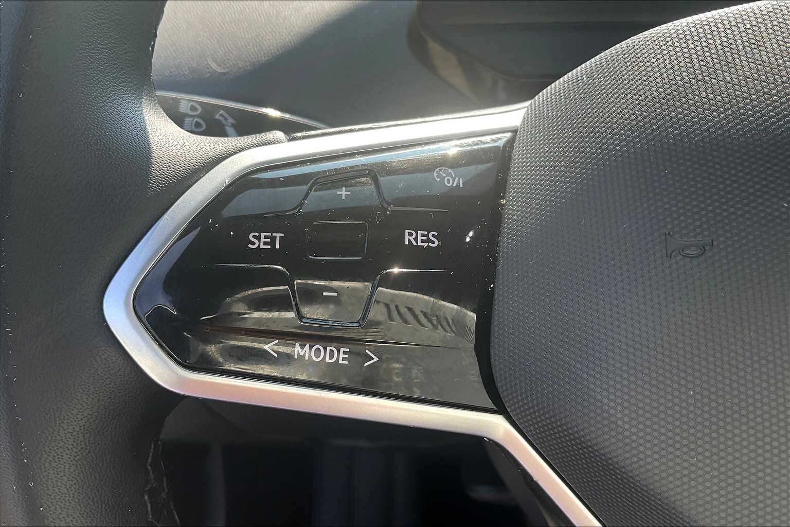 2023 Volkswagen ID.4 Pro - Photo 22