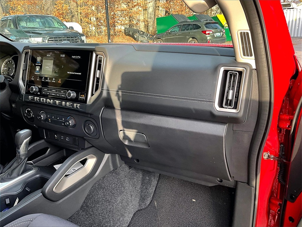 2025 Nissan Frontier SV - Photo 13