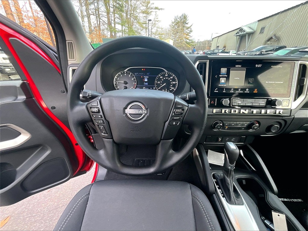 2025 Nissan Frontier SV - Photo 17