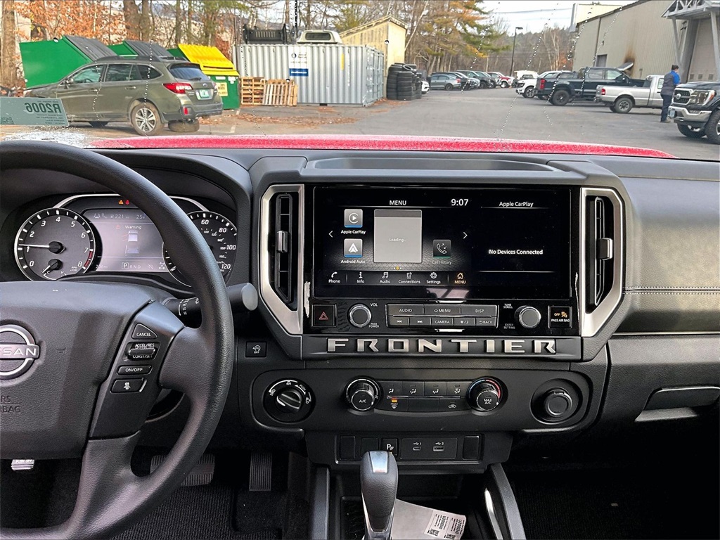 2025 Nissan Frontier SV - Photo 18