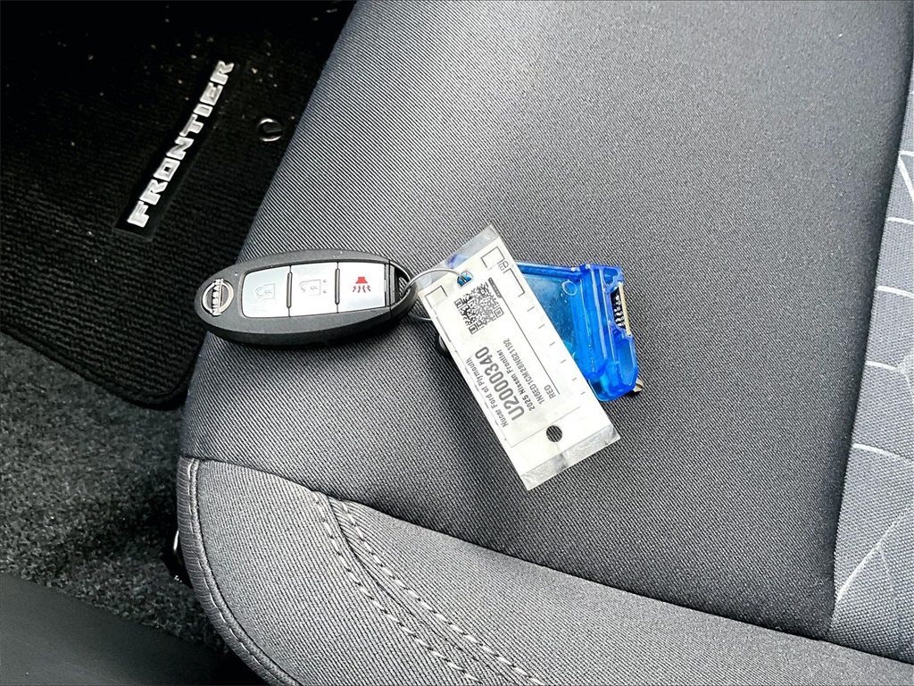 2025 Nissan Frontier SV - Photo 30