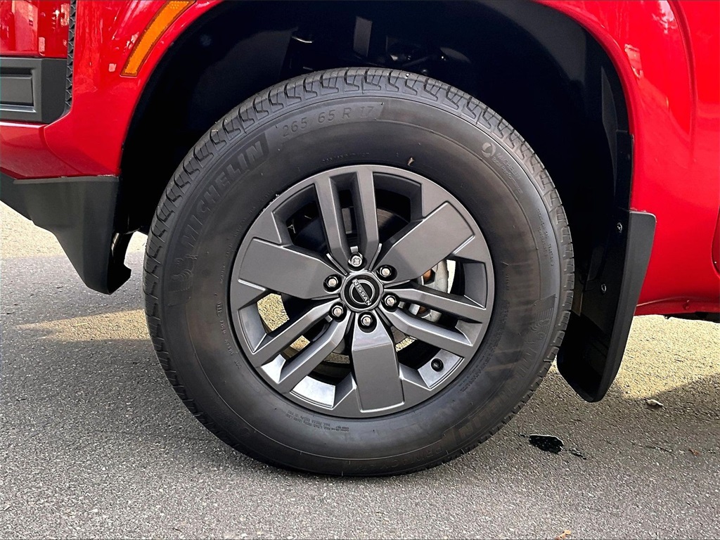 2025 Nissan Frontier SV - Photo 7