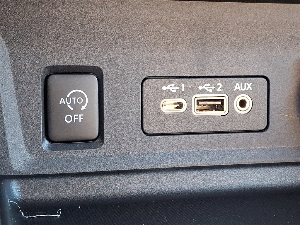 2025 Nissan Sentra SV - Photo 17