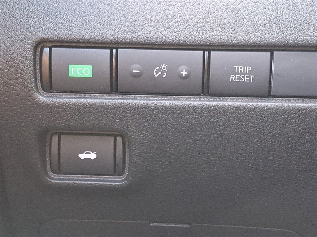 2025 Nissan Sentra SV - Photo 18