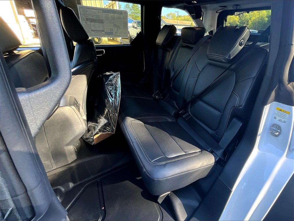 2025 Ford Bronco Badlands - Photo 11