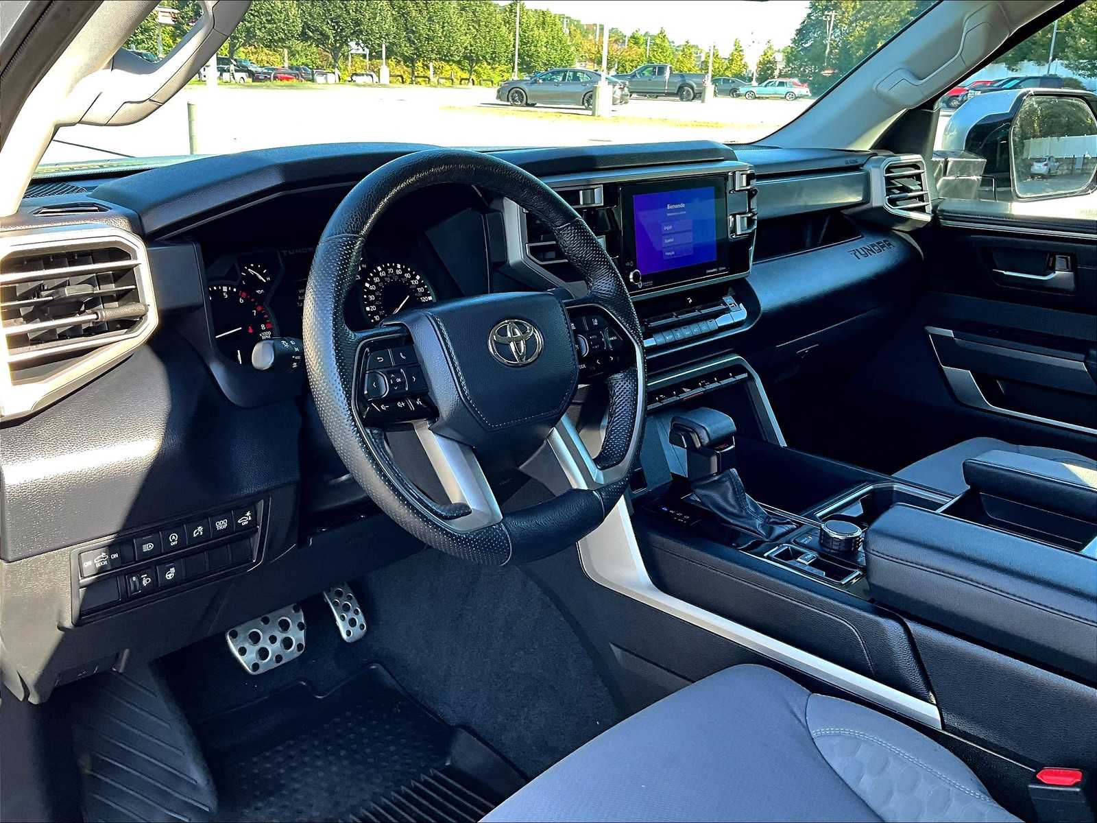 2022 Toyota Tundra SR5 - Photo 8