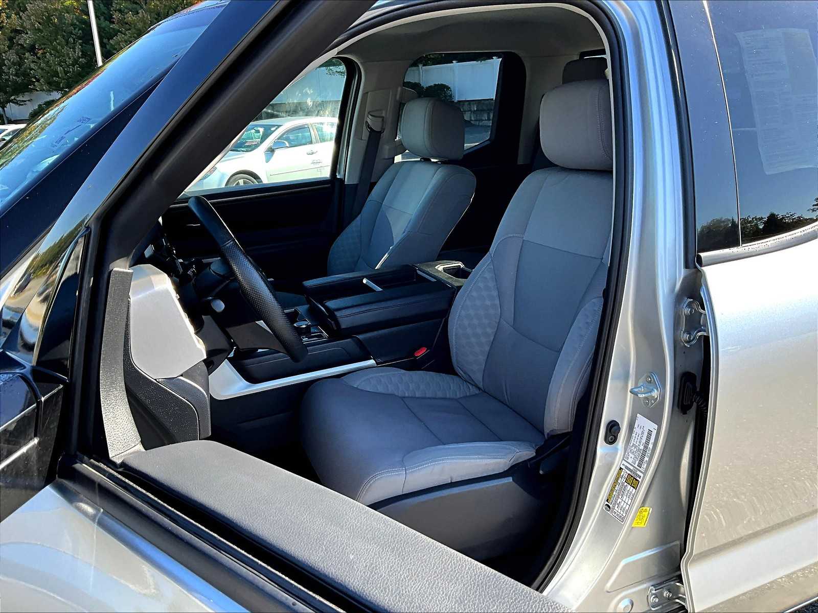 2022 Toyota Tundra SR5 - Photo 10