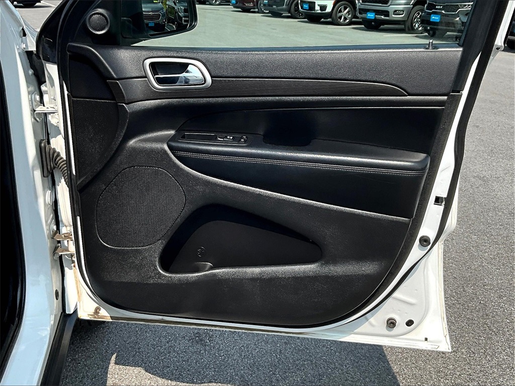 2018 Jeep Grand Cherokee Laredo - Photo 12