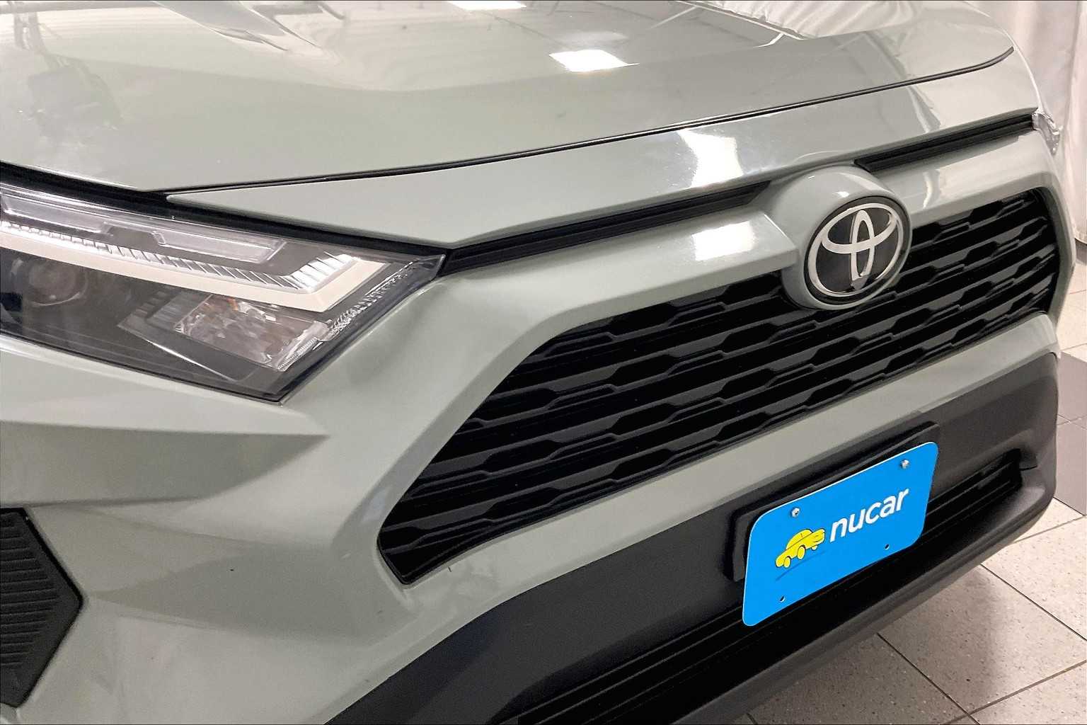 2023 Toyota RAV4 XLE - Photo 31