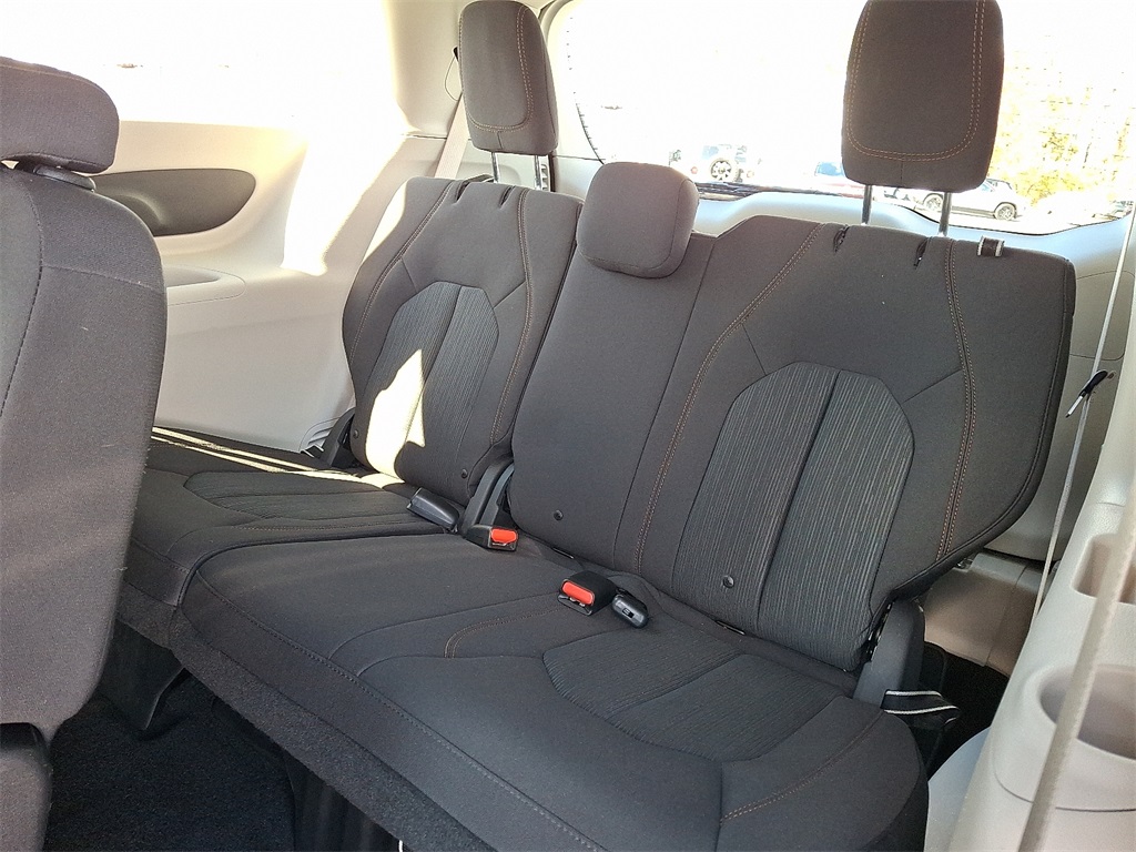 2019 Chrysler Pacifica Touring Plus - Photo 12