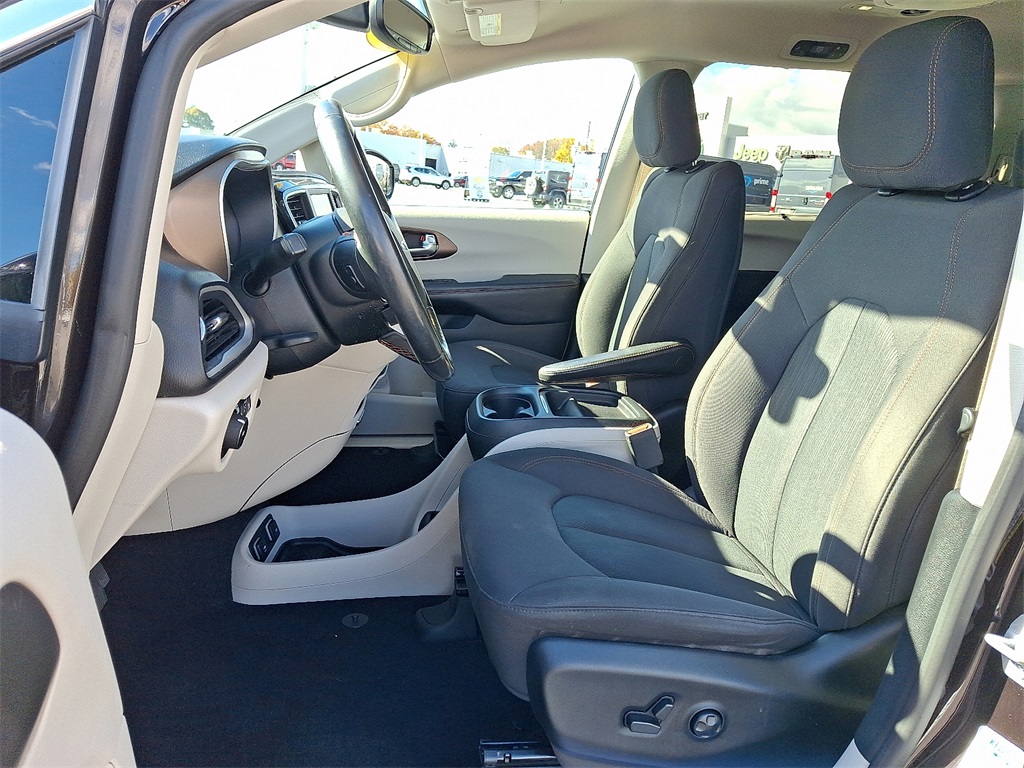 2019 Chrysler Pacifica Touring Plus - Photo 16