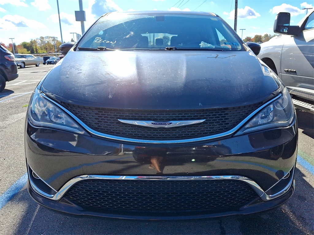 2019 Chrysler Pacifica Touring Plus - Photo 2
