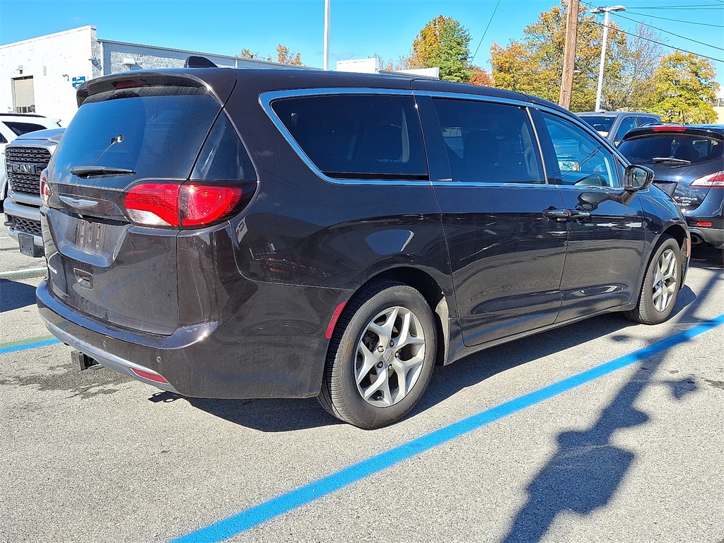 2019 Chrysler Pacifica Touring Plus - Photo 6