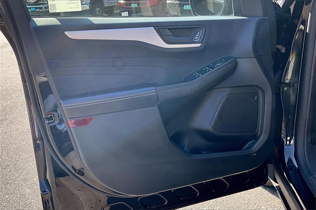 2022 Ford Escape Plug-In Hybrid SE - Photo 18