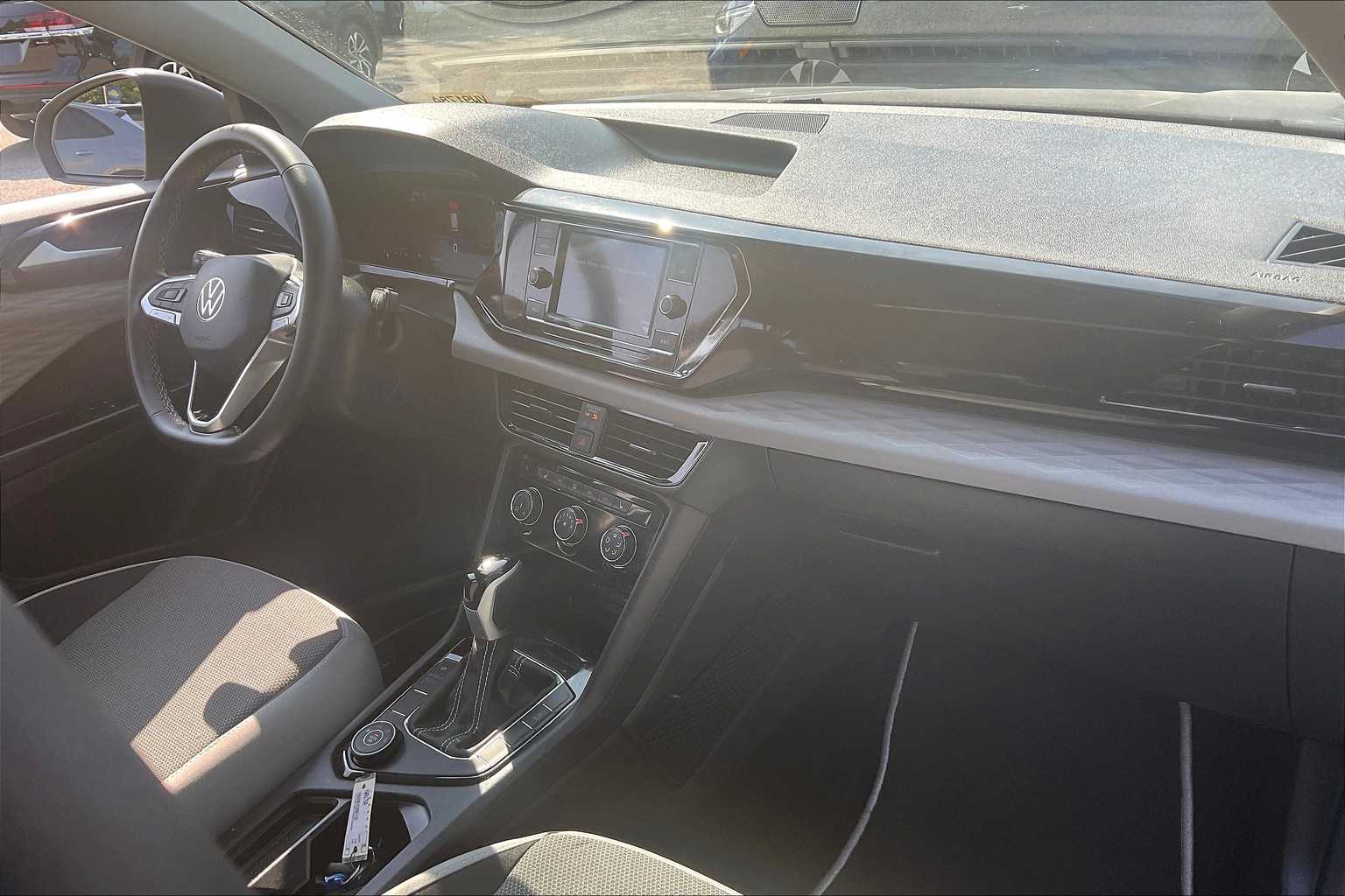 2024 Volkswagen Taos S - Photo 14