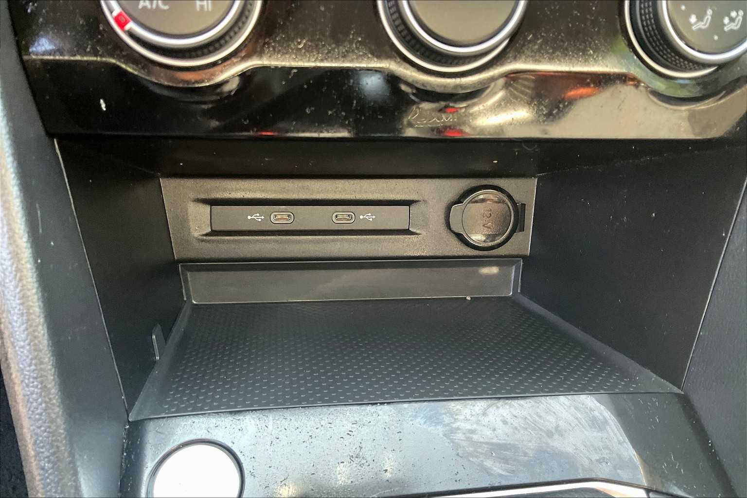 2024 Volkswagen Taos S - Photo 25