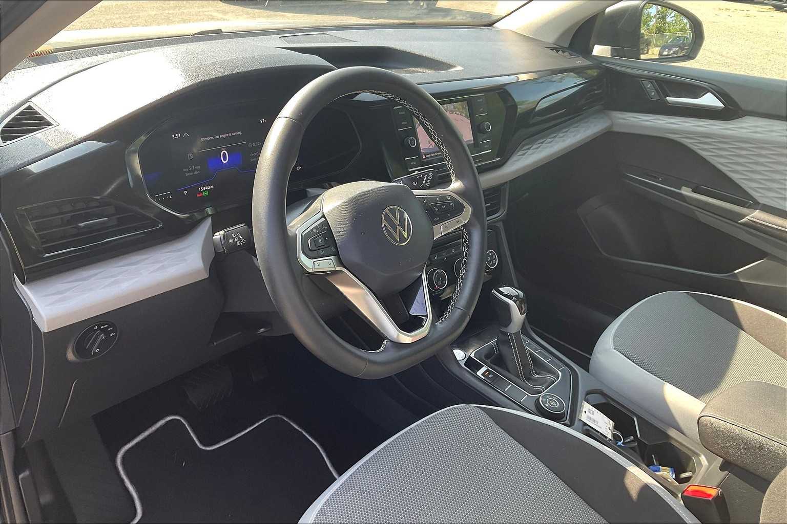 2024 Volkswagen Taos S - Photo 8
