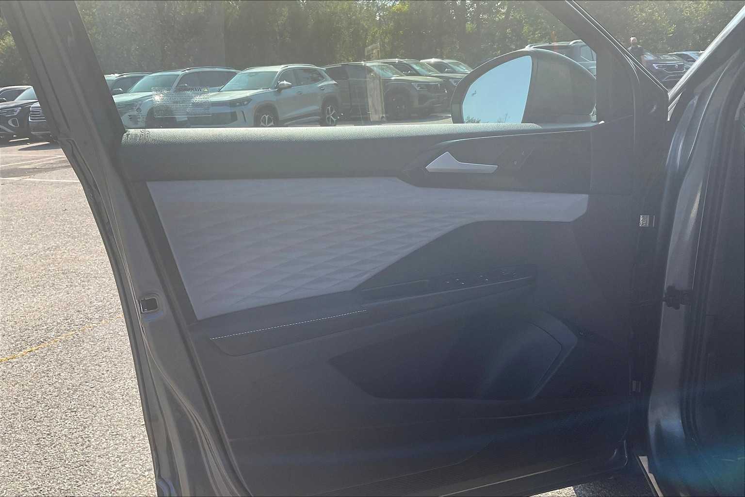 2024 Volkswagen Taos S - Photo 9