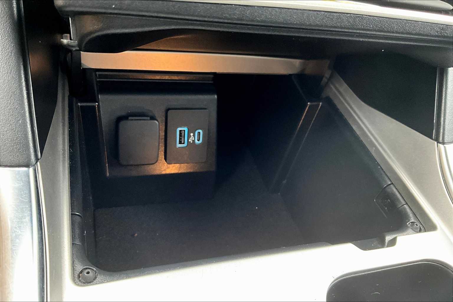 2023 Ford Explorer Limited - Photo 28