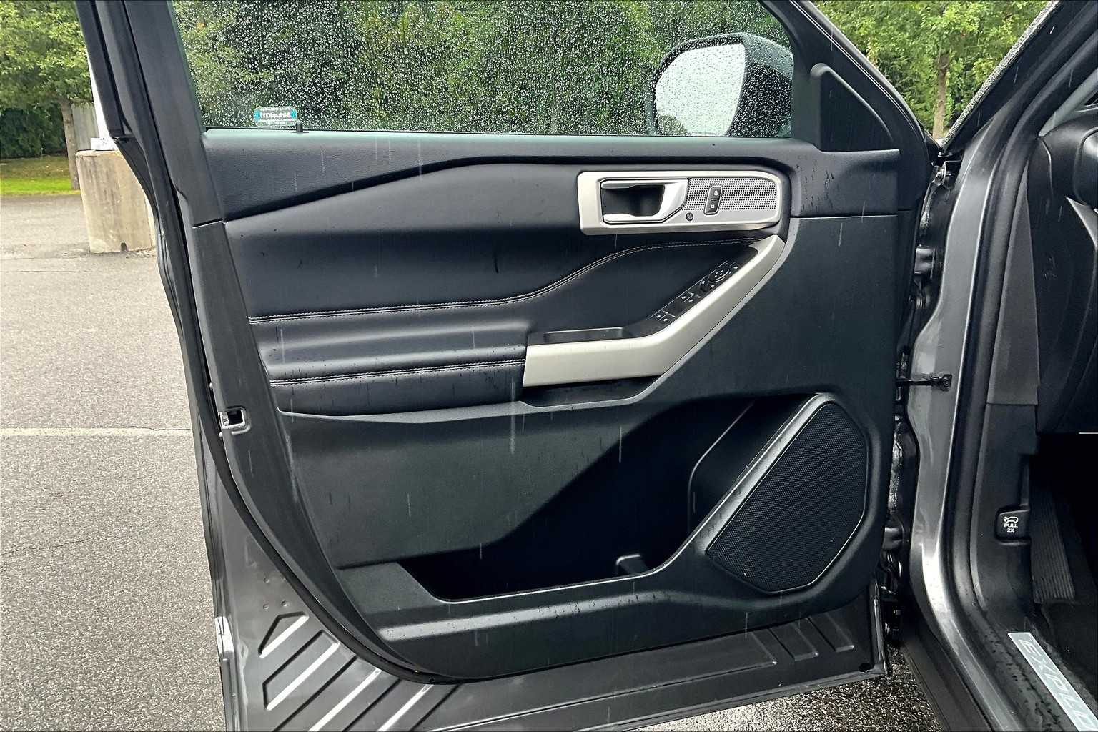 2023 Ford Explorer Limited - Photo 9