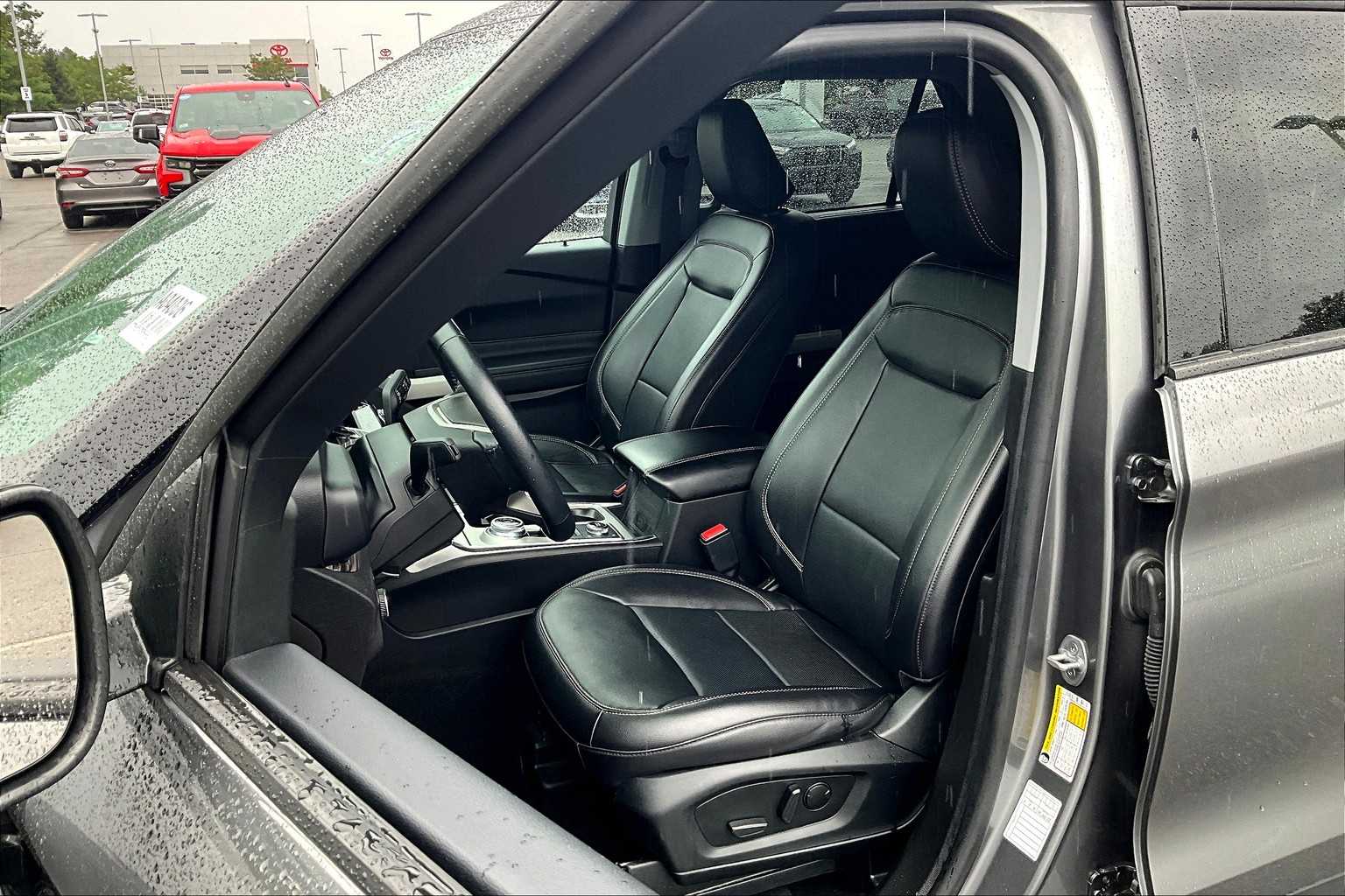 2023 Ford Explorer Limited - Photo 10