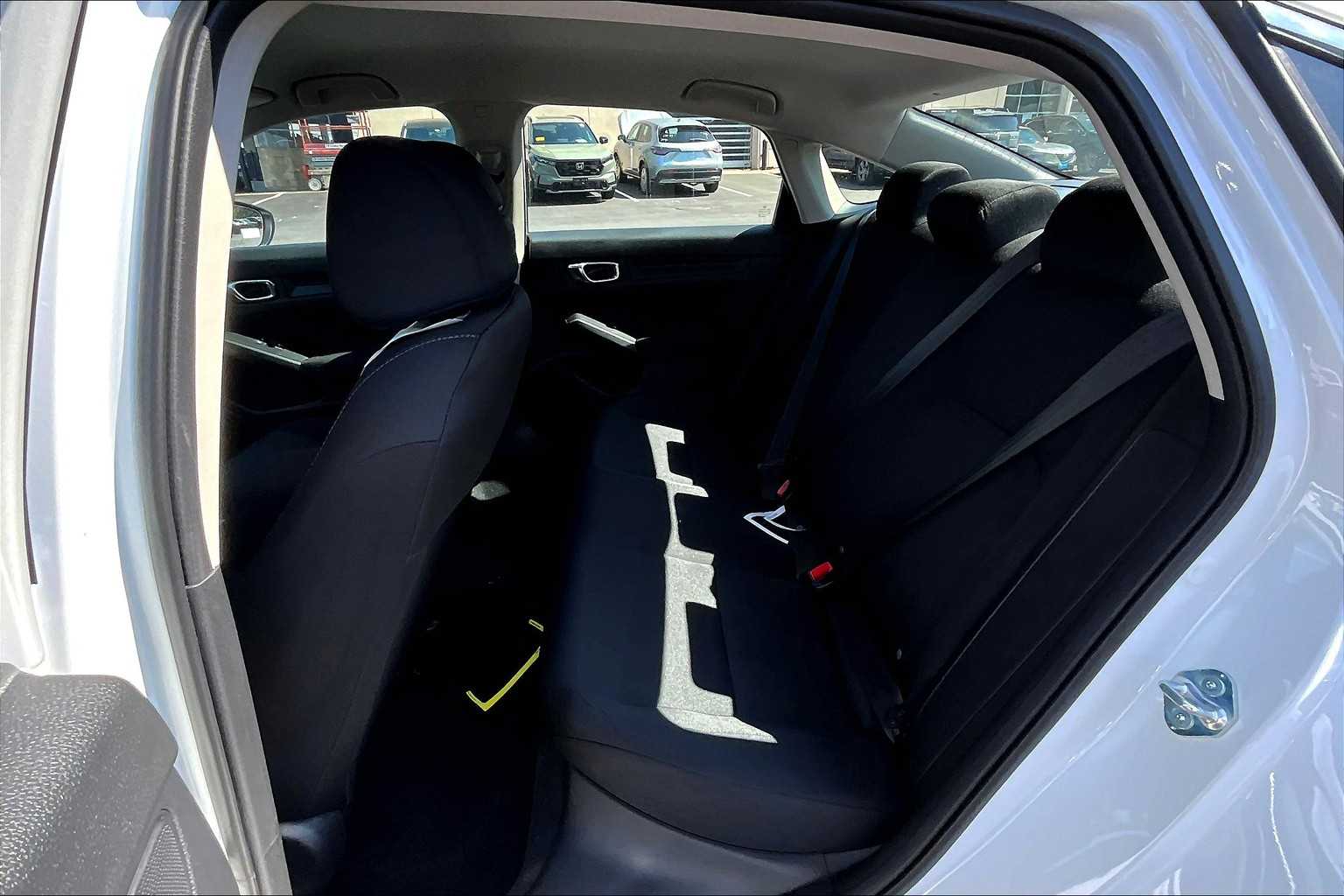 2025 Honda Civic LX - Photo 15