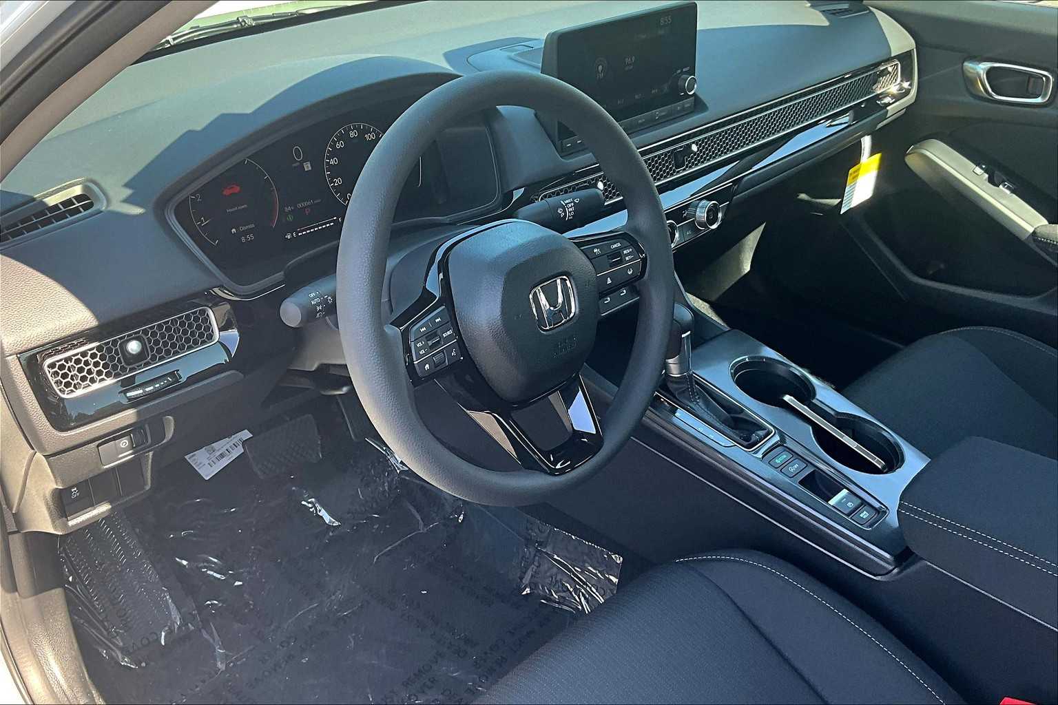 2025 Honda Civic LX - Photo 9