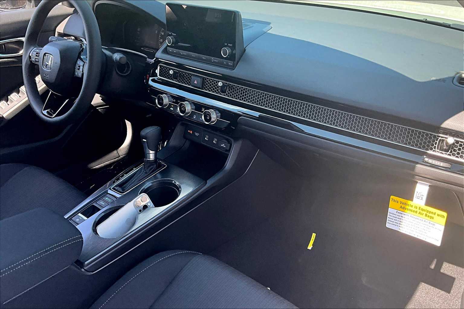 2025 Honda Civic LX - Photo 10