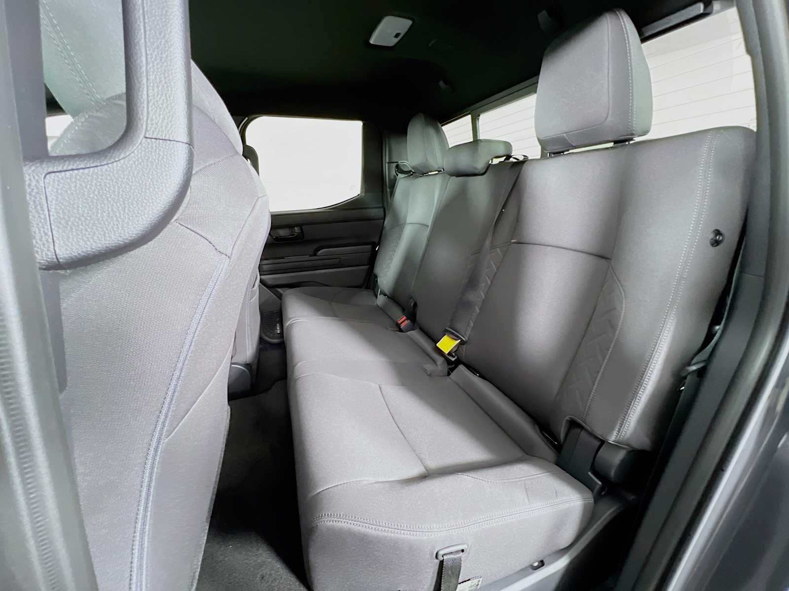 2025 Toyota Tacoma SR5 - Photo 13