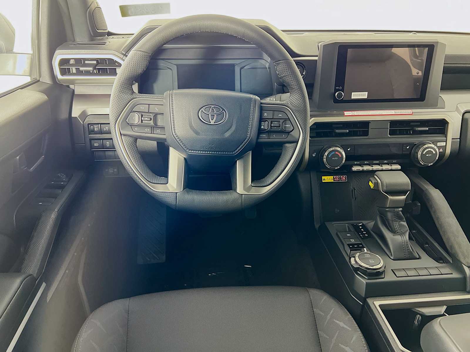 2025 Toyota Tacoma SR5 - Photo 14