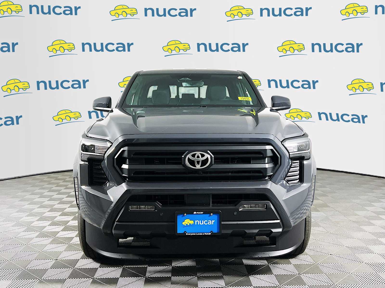 2025 Toyota Tacoma SR5 - Photo 2