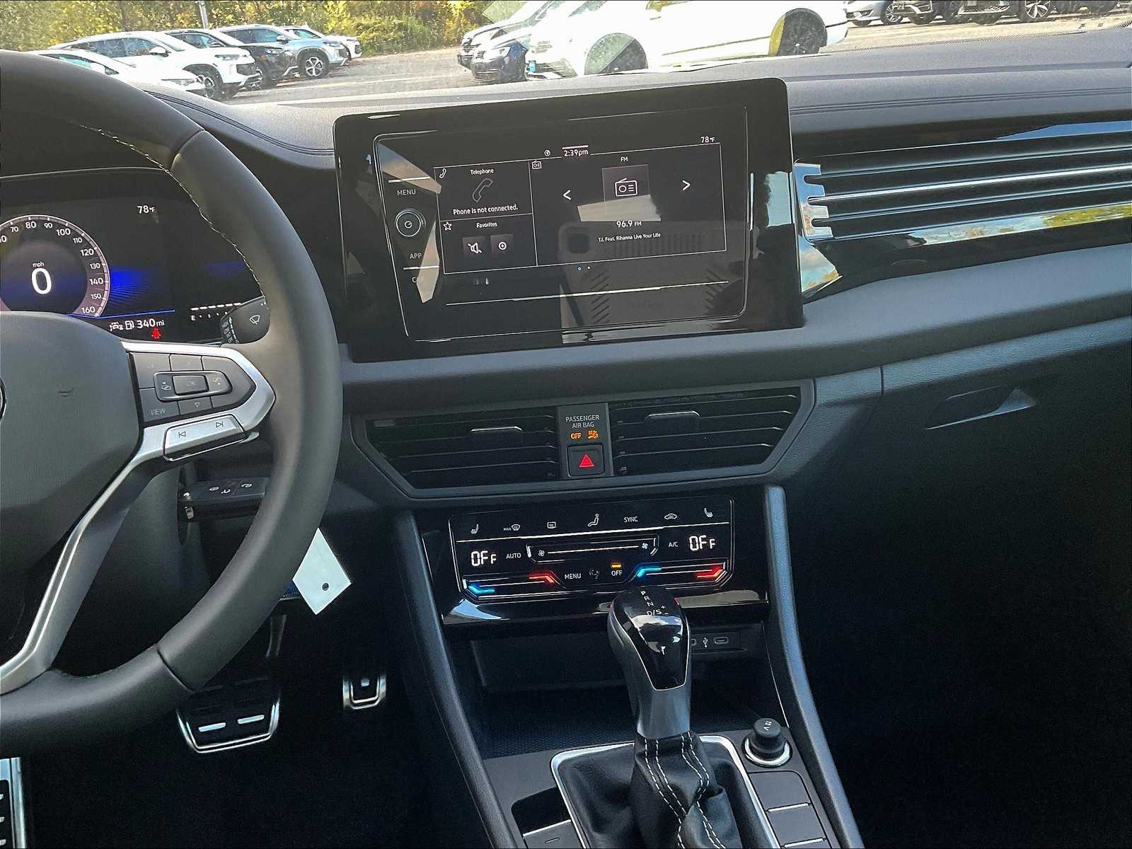 2025 Volkswagen Jetta Sport - Photo 13