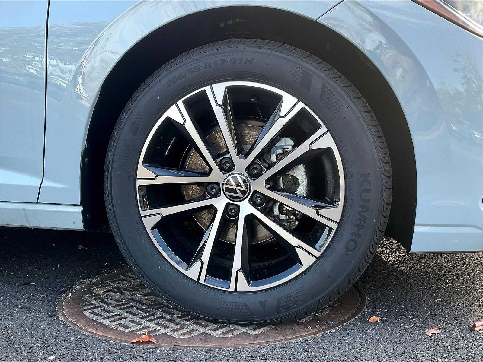 2025 Volkswagen Jetta Sport - Photo 8