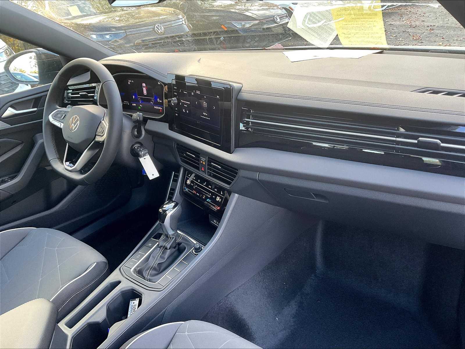 2025 Volkswagen Jetta Sport - Photo 10