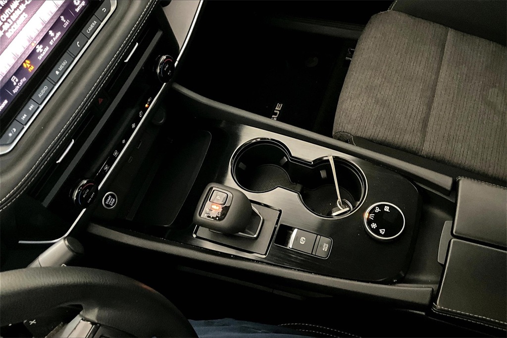 2023 Nissan Rogue SV - Photo 19
