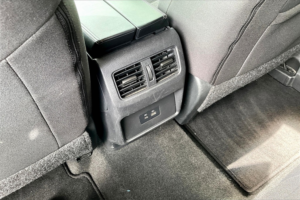 2023 Nissan Rogue SV - Photo 26