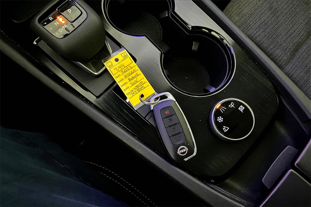 2023 Nissan Rogue SV - Photo 28