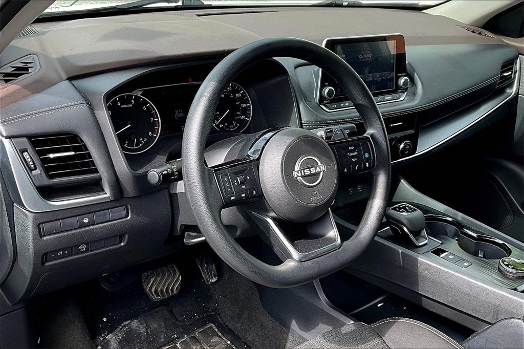 2023 Nissan Rogue SV - Photo 8
