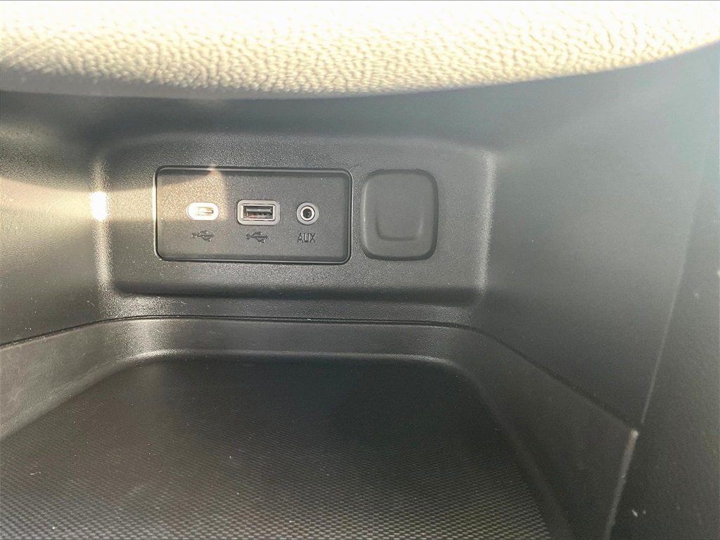 2019 Chevrolet Equinox LS - Photo 27