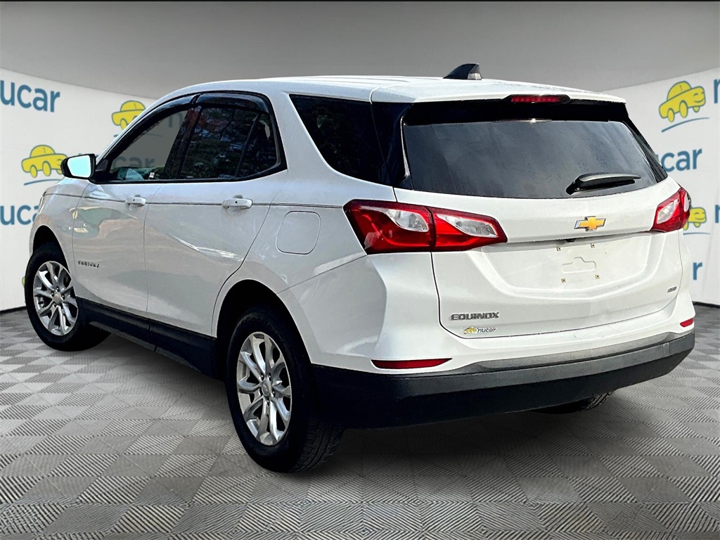 2019 Chevrolet Equinox LS - Photo 4