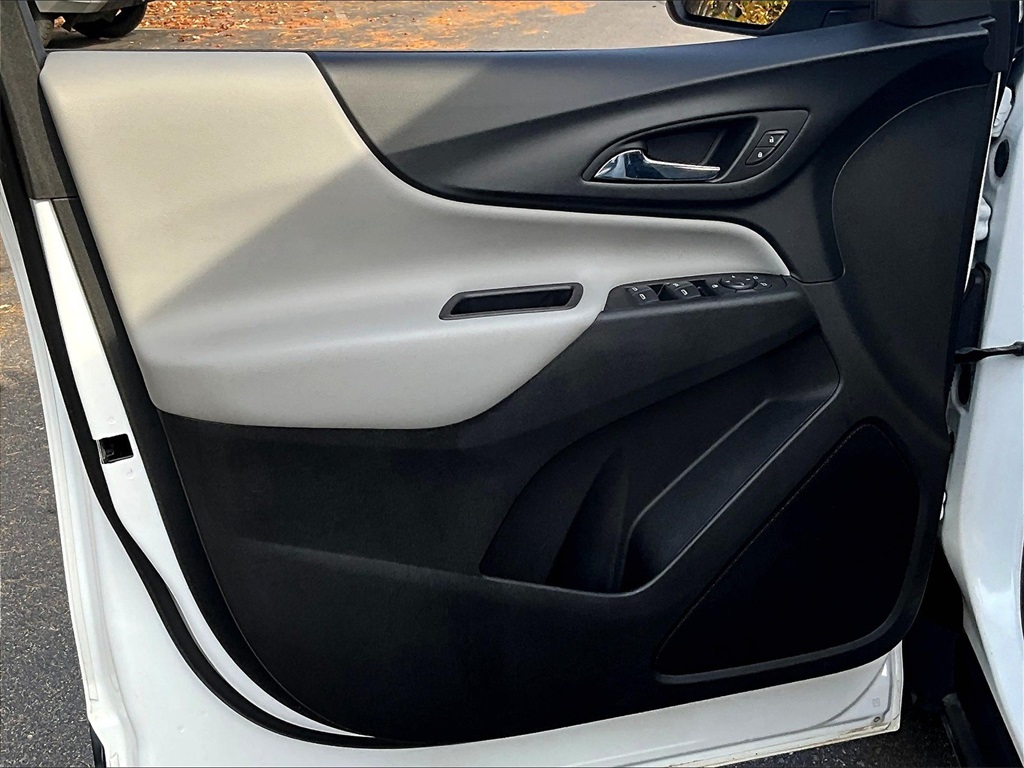 2019 Chevrolet Equinox LS - Photo 9
